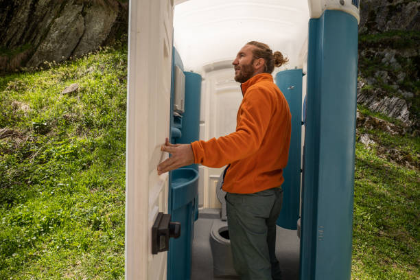 Porta potty delivery and setup in North Barrington, IL